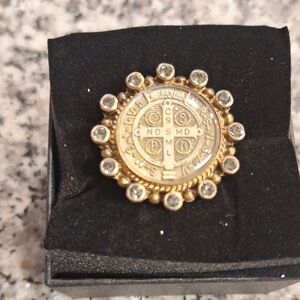 Elegant Gold and Silver Women's Ring Size 6.5/7